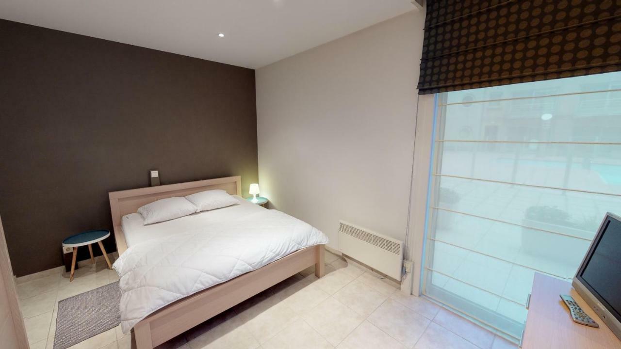 אוסטנדה Deluxe Apartment With Shared Pool מראה חיצוני תמונה